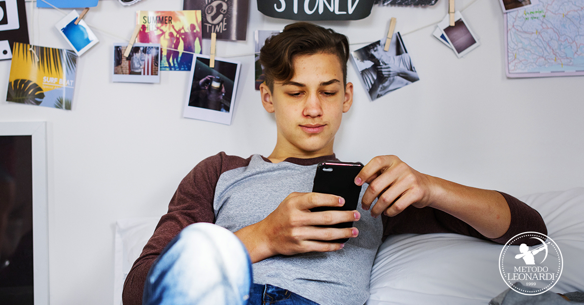 Hikikomori e scuola: studiare online per non essere completamente soli Hikikomori e scuola: studiare online per non essere completamente soli