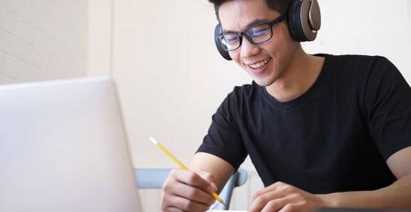 Recuperare gli anni scolastici da casa