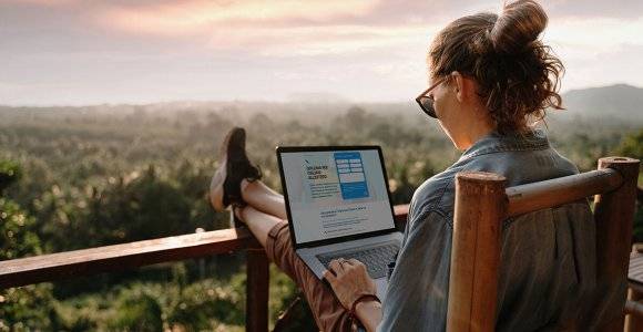 Nomadi digitali: come prendere il diploma studiando in viaggio